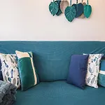 Casa Marazul - *